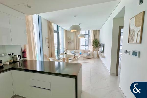 Corner Unit | Vacant | Lagoon Views